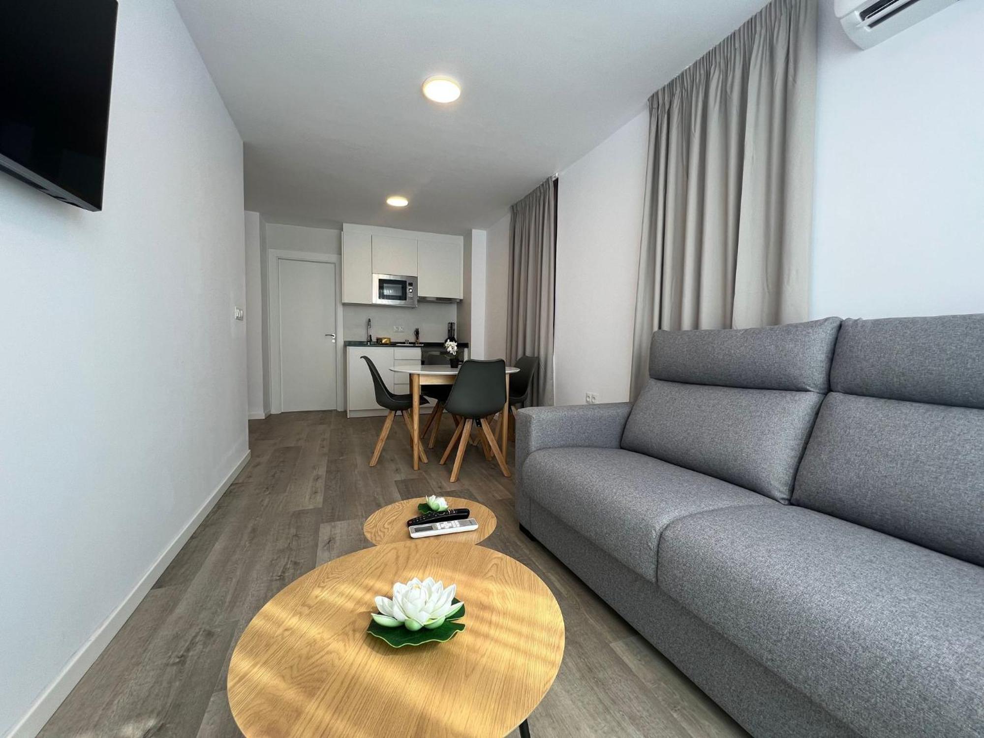 Apartamentos Aurea Pal 8 Y Gran Atenea Esperanto 5 Benidorm Dış mekan fotoğraf