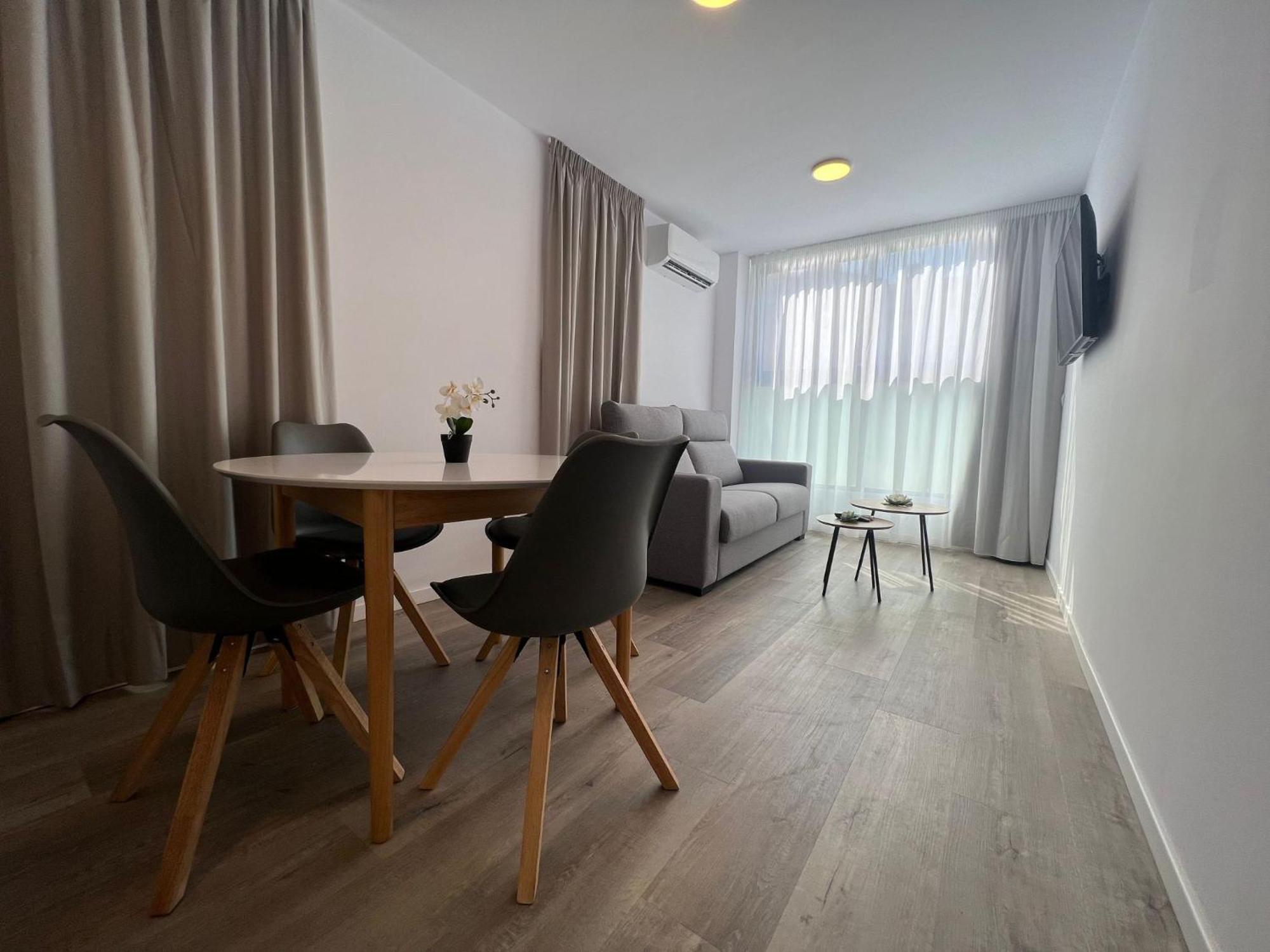 Apartamentos Aurea Pal 8 Y Gran Atenea Esperanto 5 Benidorm Dış mekan fotoğraf